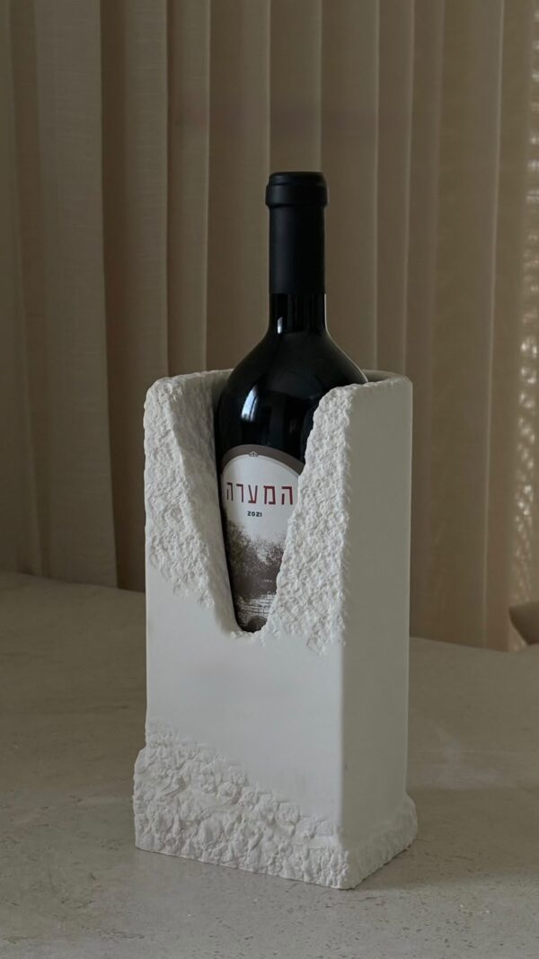 מעמד לבקבוק יין